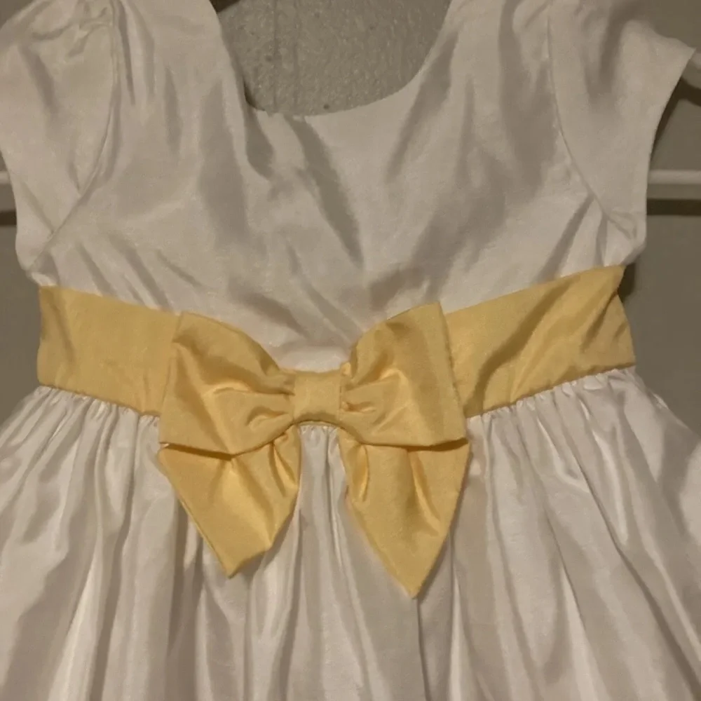 7-2 Gymboree dress white fancy special occasion tafetta white bow 3t